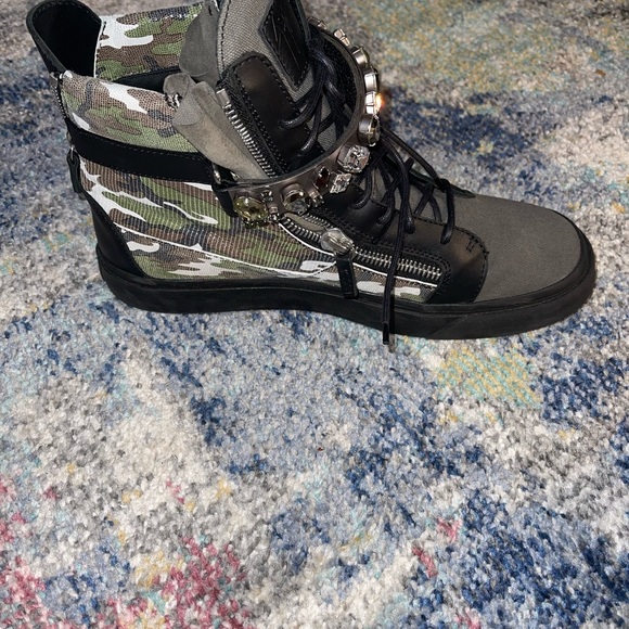 Men Giuseppi Zanotti Camo Sneakers - Picture 8 of 8